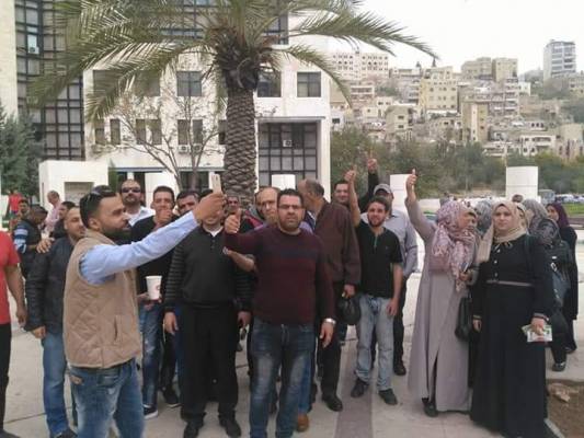 معتصموا الامانة يهتفون يا امين وينك وينك حق المظلومين بعينك  تفاصيل