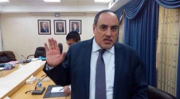 مشادة بين الفناطسة والشوابكة بعد مطالبة بإقالة محافظ البنك المركزي لـ كبر سنّه