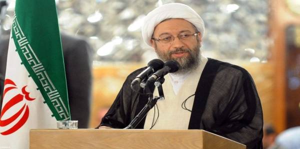 عقب وصفه نجاد بـ”الخائن.. خامنئي يعزل رئيس السلطة القضائية‎