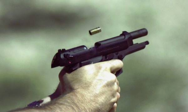 مطلوب يطلق النار على محال تجارية في اربد