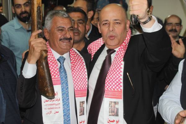 كتلة التغيير تحتفل باكتساحها انتخابات نقابة المقاولين