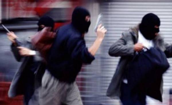 سطو مسلح على بنك في خلدا