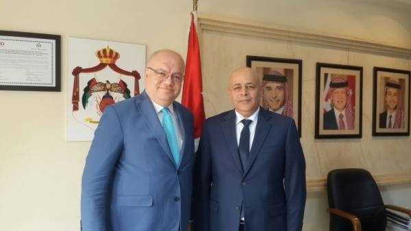 نقابة المقاولين :هلسة يعد اليعقوب بحل قضايا المقاولين