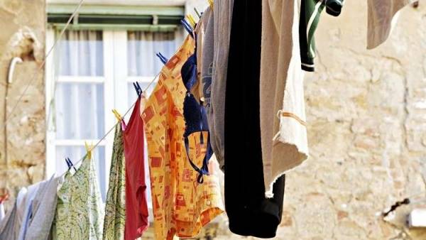 حمالة صدر.. سبب في اقتحام متجر ..فيديو