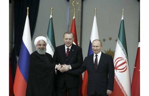 قمة روسية – إيرانية – تركية في أنقرة تُرَّسِخ المكاسب وتوزع الأدوار ومناطق النفوذ في سوريا