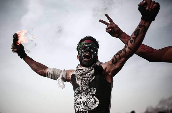 الفلسطينيون يزحفون تجاه الحدود.. صور