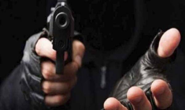 سلب 2700 دينار من محطة وقود في الرمثا