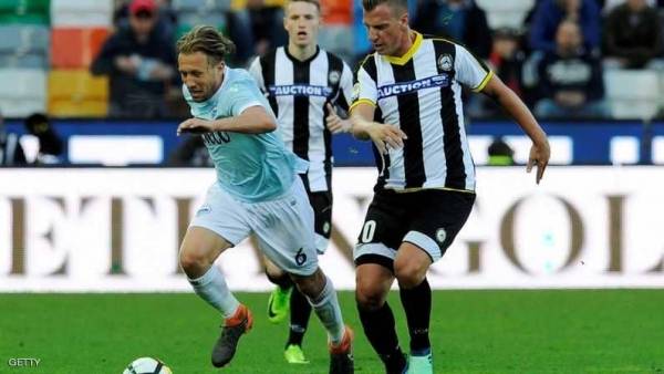 فريق كرة قدم يدخل التاريخ لبس 11 قميصا مختلفا في مبارة واحدة ..صور