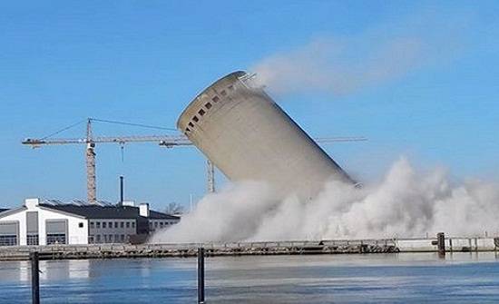 بالفيديو.. لحظة هدم برج في الدنمارك بطريقة خاطئة