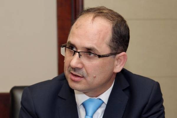 القواسمي: قطاع الألبسة يتجه للانكماش