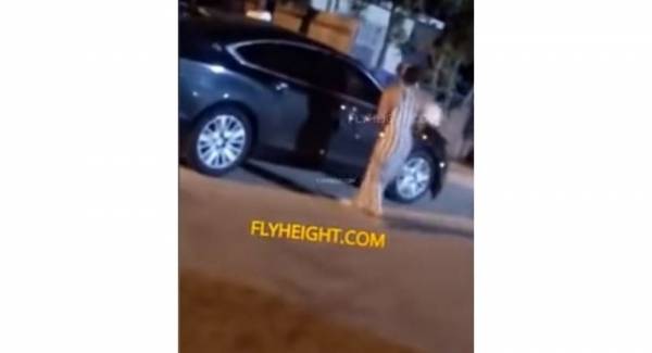 بالفيديو... فتاة غاضبة تعاقب صديقها الخائن بطريقة قاسية