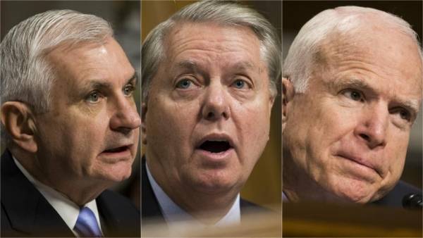 أعضاء بالشيوخ الأمريكي ينتقدون محدودية الضربة الثلاثية في سوريا