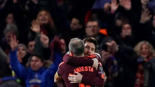 إنييستا يخون برشلونة من أجل النبيذ ويترك ميسي وحيدا!
