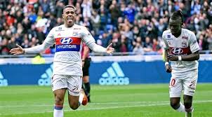 ليون يهزم ديجون 52 ويتمسك بالأمل في التأهل لدوري الأبطال