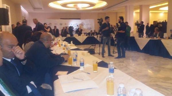 مشادة كلامية في مؤتمر تجمع تيار الأحزاب الوسطية