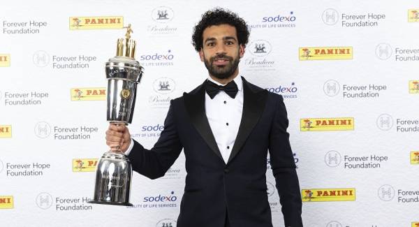 شاهد ..لحظة الإعلان عن فوز محمد صلاح بجائزة أفضل لاعب في الدوري الإنجليزي