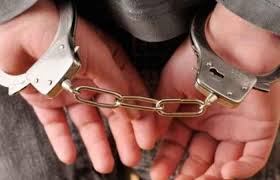 القبض على شخص حاول سلب محل صرافة بعمان