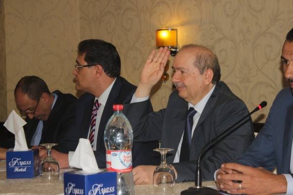 الدكتوراسامة ماضي شر كة REDV تخلصت من مديونيتها ولديها مشاريع والمساهمون متفائلون بالانجازات – شاهد الصور