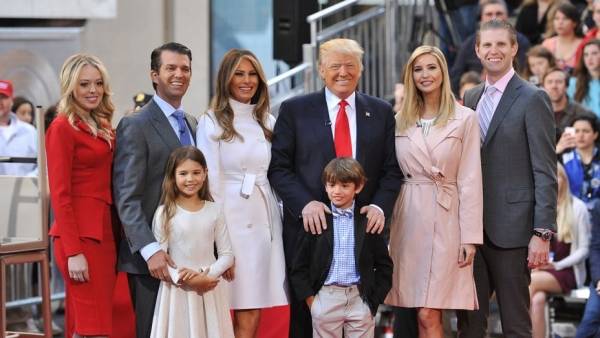 ترامب يعترف بارتكاب خطأ لايغتفر بحق ميلانيا