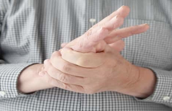 لماذا تصاب أجزاء من الجسم بالتنميل؟