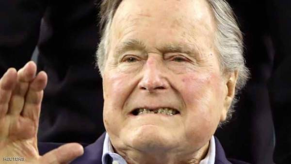 جورج بوش الأب يتعافى ويخرج من المستشفى