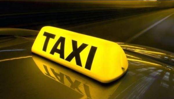 القبض على شخص سلب تكسي من سائقه اثناء توصيله