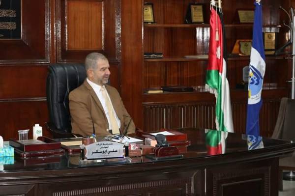 بلدية الزرقاء تشدد الرقابة على المواد الغذائية خلال الشهر الفضيل