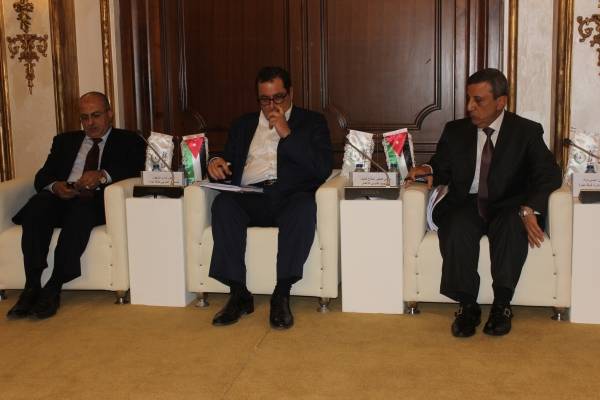 القطاعات الاقتصادية والغرف التجارية ترفض مشروع قانون ضريبة الدخل الجديد