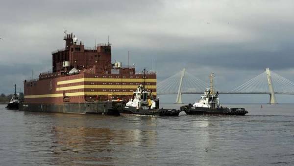 روسيا تكشف أول محطة نووية عائمة في العالم