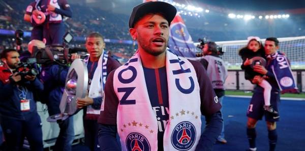 والد نيمار يواصل اتصالاته بريال مدريد واللاعب يتحدى باريس سان جيرمان