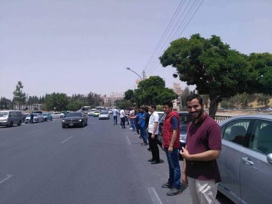 اعتصام لطلبة البوليتكنيك امام مجلس النواب