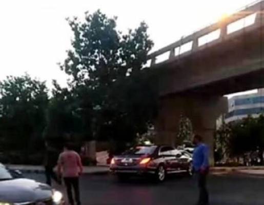 بالفيديو .. الملك يتناول وجبة الافطار مع دورية سير على دوار صويلح