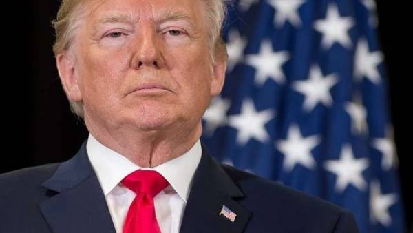 ترامب يحث مادورو على إعادة الديمقراطية إلى فنزويلا