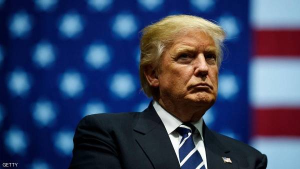 ترامب يلوح باحتمال تأجيل أو إلغاء القمة مع كيم