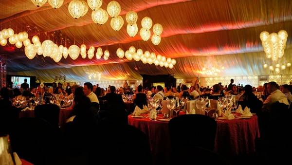 من الذي منح الاوتو مول ترخيص لإقامة خيمة اراجيل على سطح المبنى .. نداء الى محافظ العاصمة وهيئة مكافحة الفساد