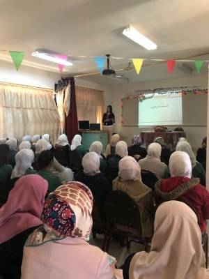  تكنولوجيا المعلومات  ينفذ محاضرات توعوية لطلبة المدارس من مخاطر الانترنت