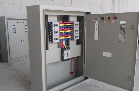 توقيف 4 أشخاص إثر قضية سرقة كهرباء من قبل مستشفى خاص في عمان