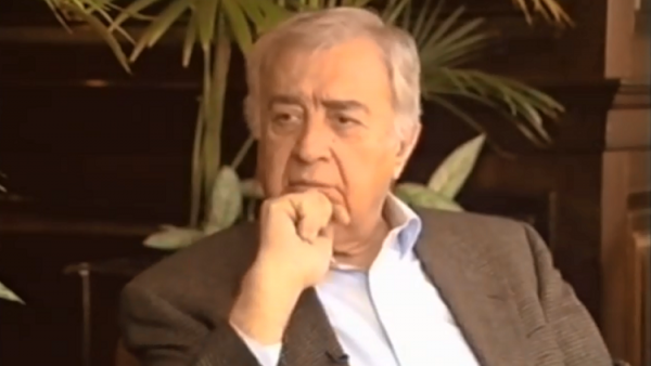 نجل مصطفى العقاد يعيد إحياء الرسالة في عيد الفطر