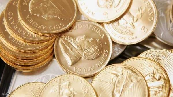 عثر على حقيبة ذهب بأميركا.. وتصرف على الطريقة المصرية