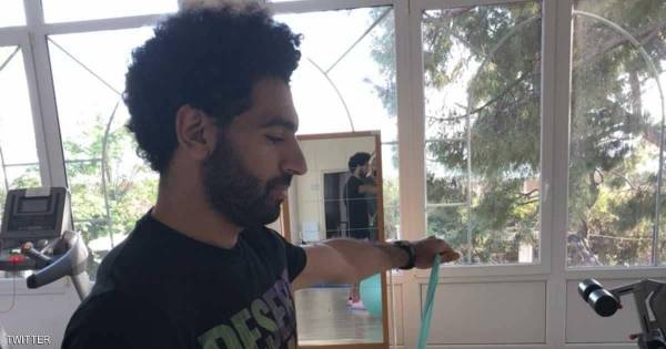 صلاح ينشر صورة تبشر بأنباء سعيدة.. ويعلّق