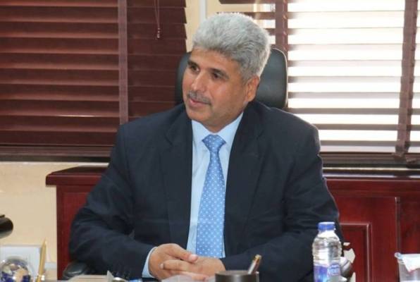 على مكتب محافظ الزرقاء ..