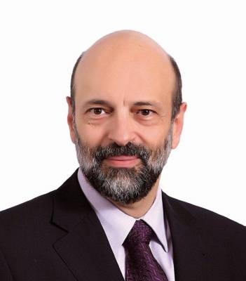 الرزاز يبدأ مشاوراته بـانتقاء الفريق الاقتصادي