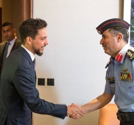 ولي العهد :خلال يوم عمل في المكتب