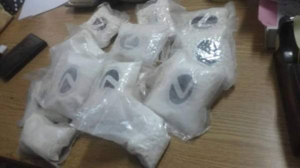 18 مروجاً في قبضة مكافحة المخدرات (صور)