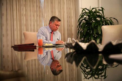 الملك يوجه رسالة لمنتسبي القوات المسلحة و الأجهزة الامنية