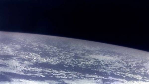 ظهر للأرض ثلاثة توائم