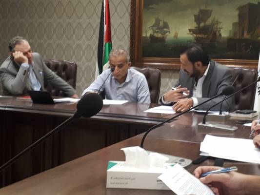 المتحدة لصناعة الحديد والصلب تخفض رأسمالها والهيئة العامة توافق  صور