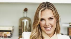 النساء يقضين وقتا أطول في التخطيط للإجازة الصيفية من الحمل