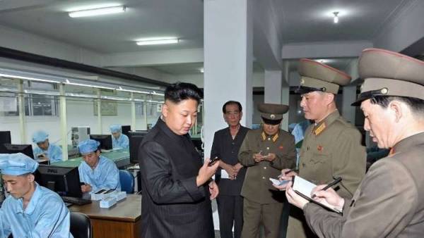 هذه هي الهواتف التي يستخدمها كيم جونغ أون ومسؤولو كوريا الشمالية!