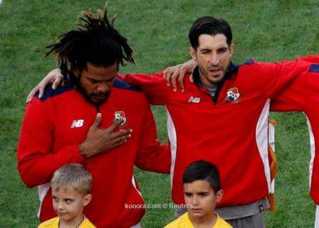 مدافع بنما رامون توريس يجهش بالبكاء بعد سماع النشيد الوطني لبلاده في المونديال